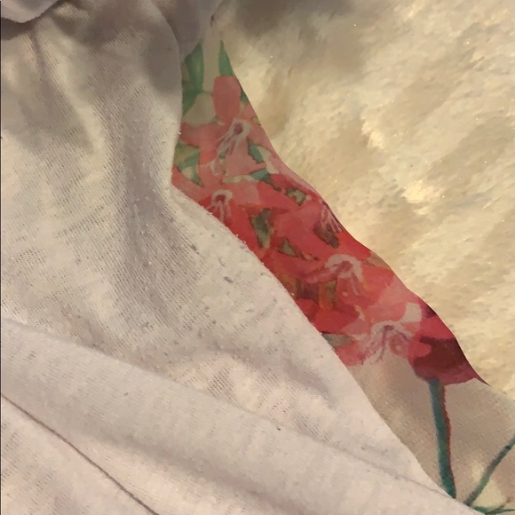 Beautiful Spring Top - Picture 6 of 6